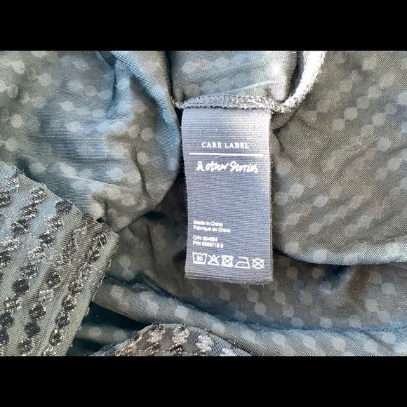 & OTHER STORIES
Glitter Stripe Velvet Wrap Top - Picture 8 of 10